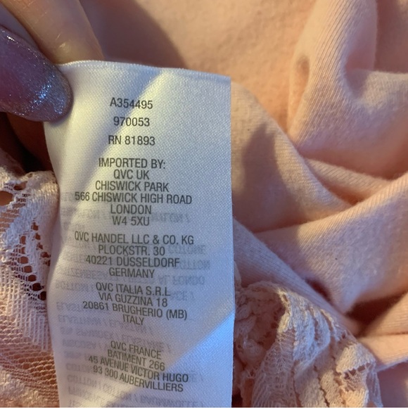 H by Halston Short-Sleeve
V-Neck Tunic w/ Asymmetrical Lace He
Pure Pink Size 3X - Picture 4 of 6